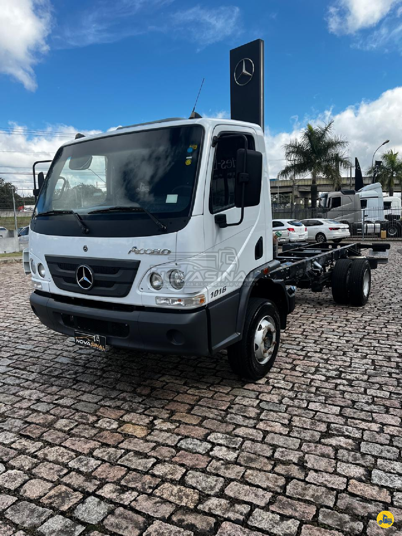 MB 1016 de Nova Sinal Caminhões
